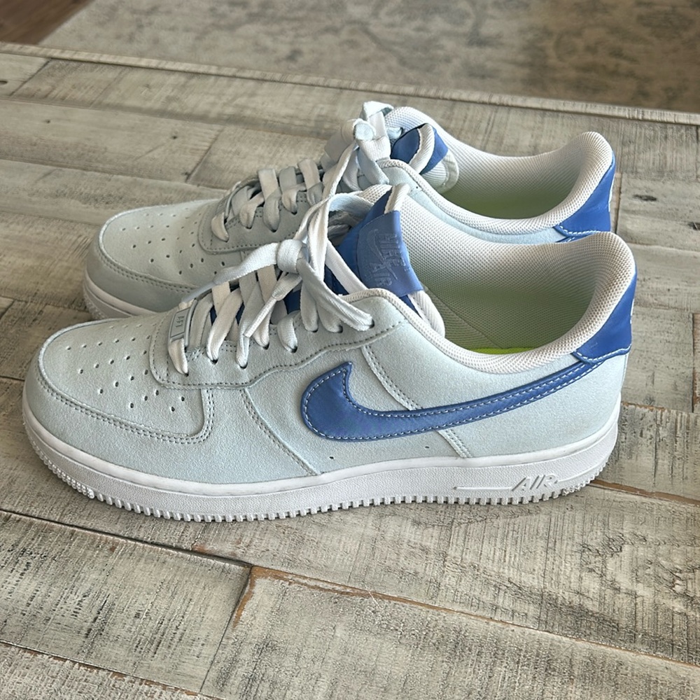 Nike Air Force 1 Premium Women’s Shoes.
Light blue with darker blue Nike swoosh - Picture 2 of 7
